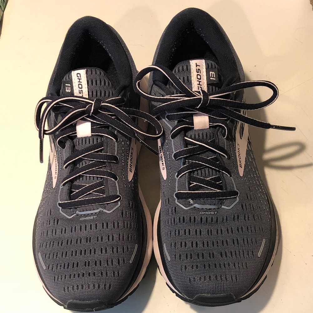 Brooks Ghost 13 Women’s Running Shoes - barely used (see pictures)